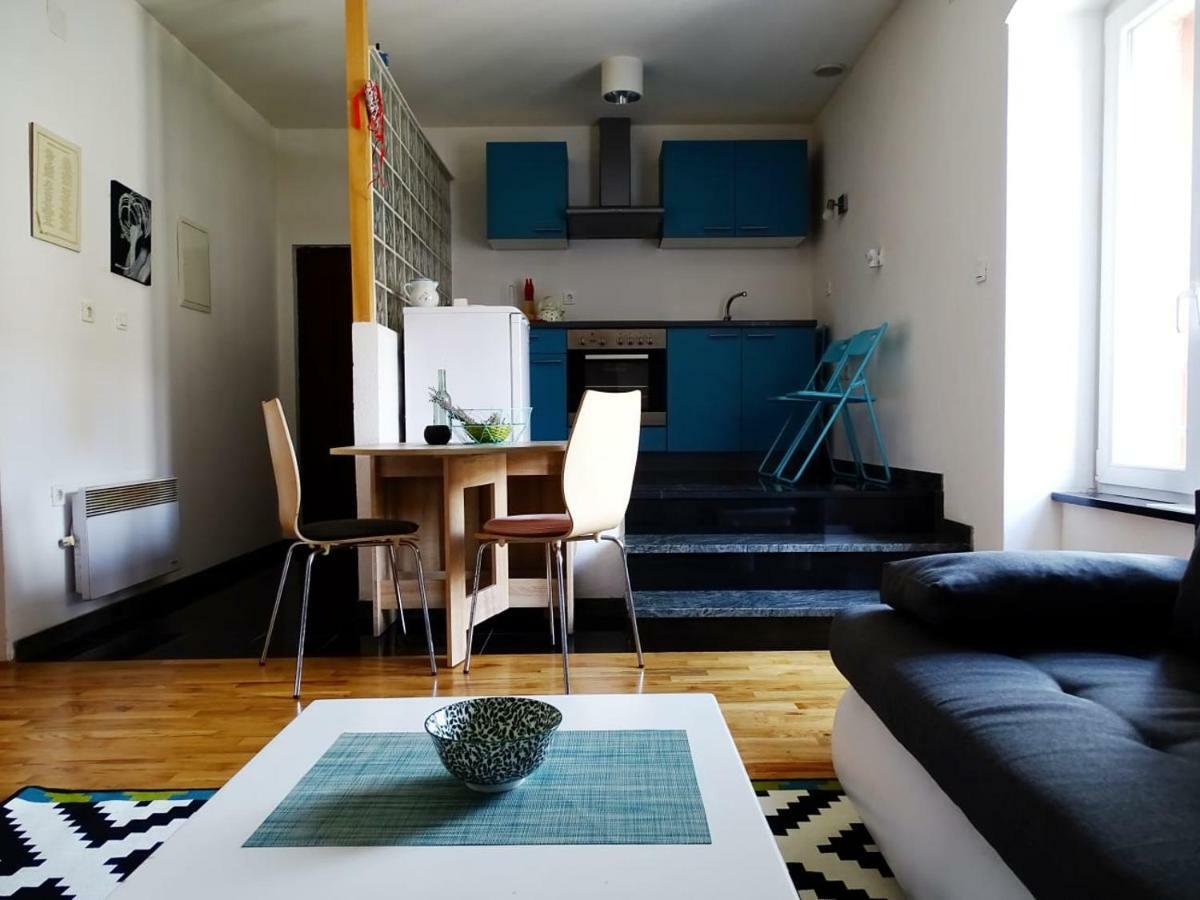 Apartment Naita Sinj Zewnętrze zdjęcie