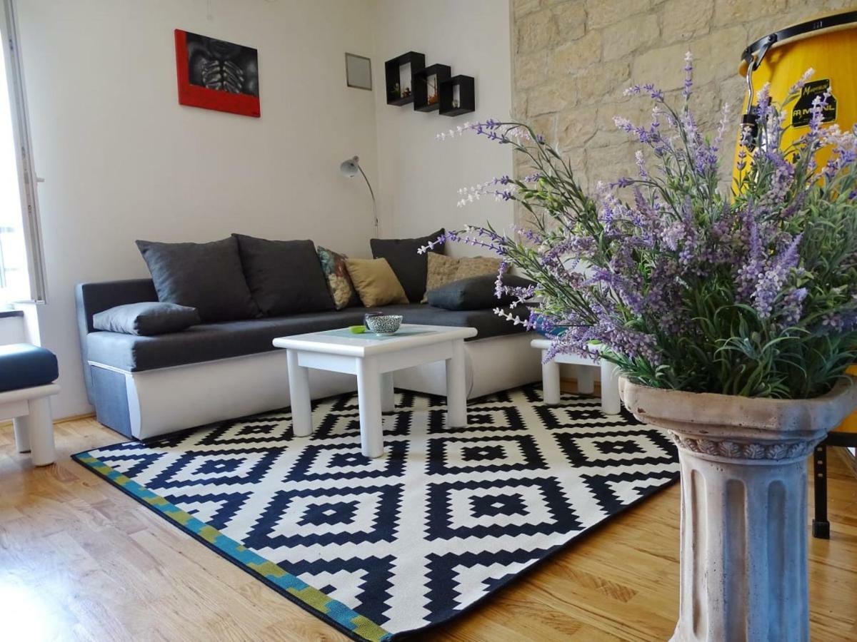 Apartment Naita Sinj Zewnętrze zdjęcie