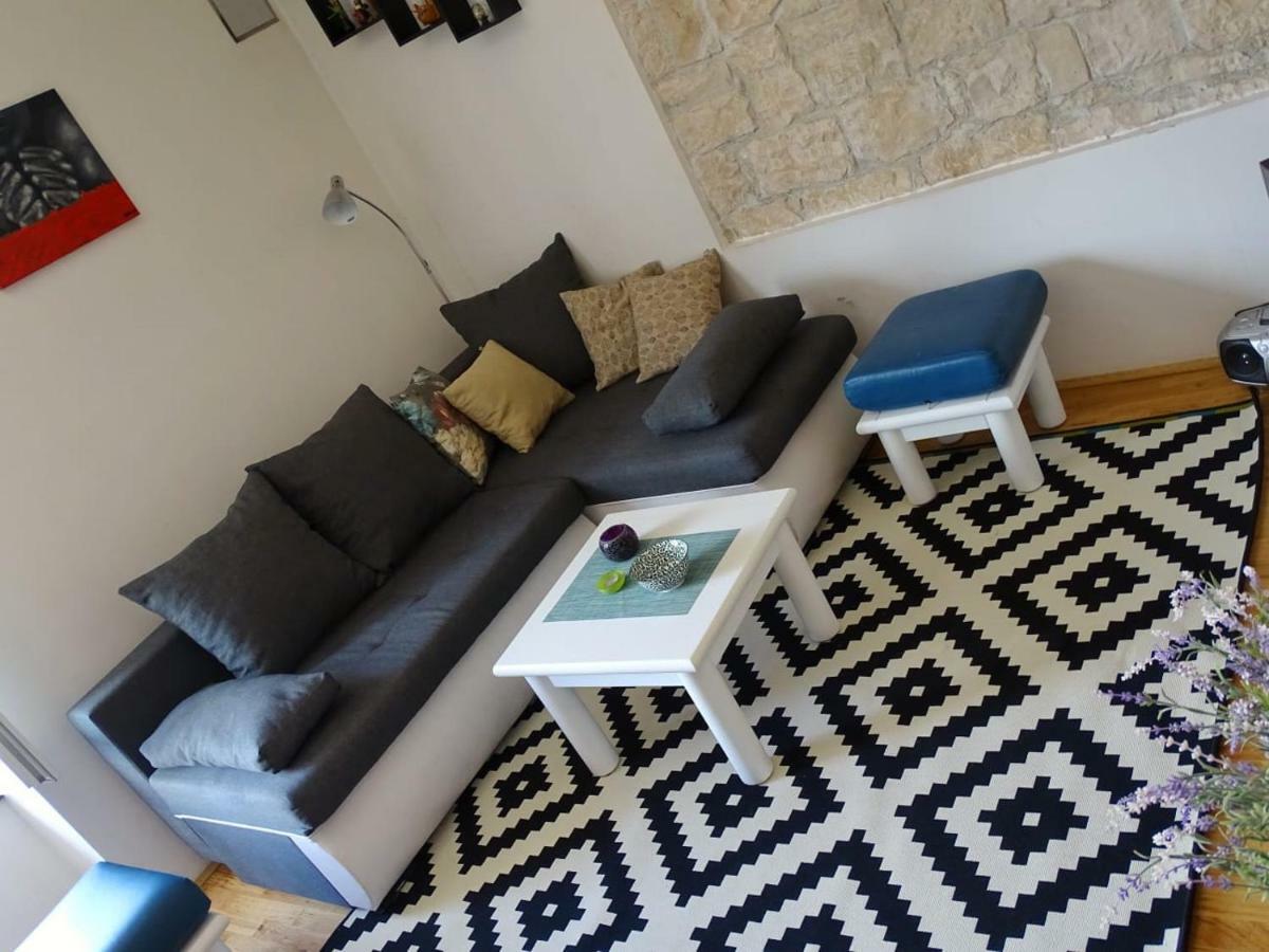 Apartment Naita Sinj Zewnętrze zdjęcie