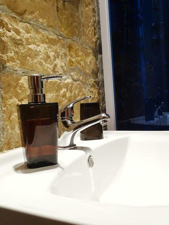 Apartment Naita Sinj Zewnętrze zdjęcie